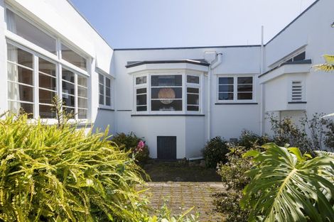 Photo of property in 75 Esplanade, Kaiti, Gisborne, 4010