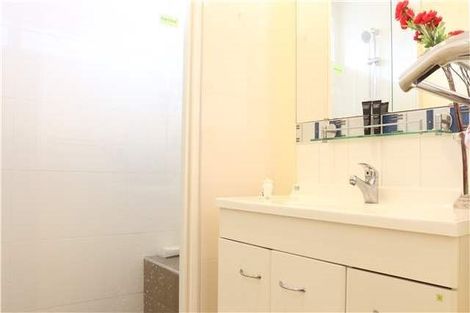 Photo of property in 11 Holsten Place, Massey, Auckland, 0614