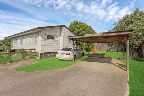 Photo of property in 2/6 Trounson Avenue, Clendon Park, Auckland, 2103
