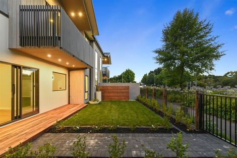 Photo of property in 2/64 Banbury Crescent, Fairfield, Hamilton, 3214