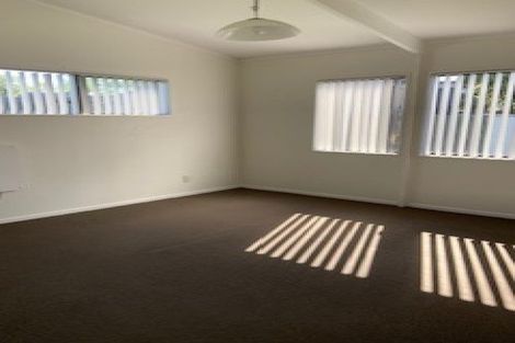 Photo of property in 1/232 Henderson Valley Road, Henderson, Auckland, 0612