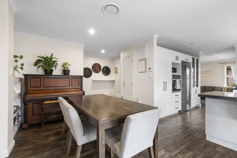 Photo of property in 32 Oak Crescent, Ashhurst, 4810