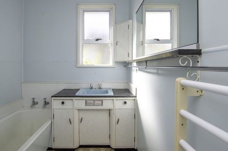 Photo of property in 6 Milton Street, Roslyn, Palmerston North, 4414