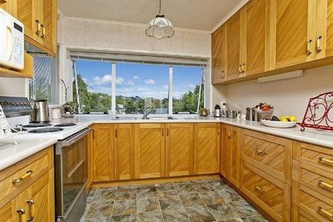 Photo of property in 54 Ravenwood Drive, Forrest Hill, Auckland, 0620