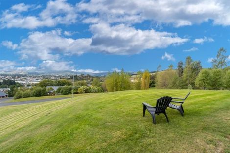 Photo of property in 17 Fairmile Drive, Kinmont Park, Mosgiel, 9024