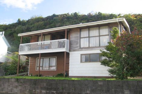 Photo of property in 21 Stanhope Grove, Korokoro, Lower Hutt, 5012