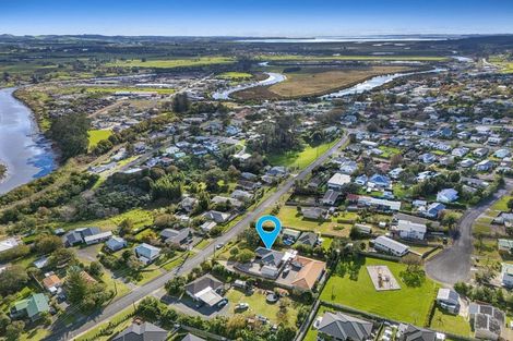 Photo of property in 22 Makiri Street, Helensville, 0800
