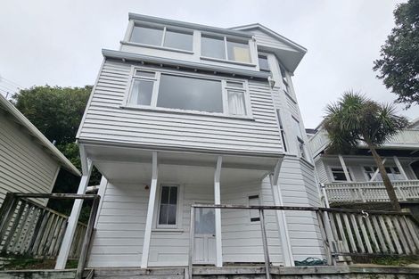 Photo of property in 37 Raroa Road, Kelburn, Wellington, 6012