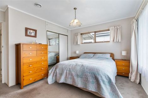 Photo of property in 1/89 Takutai Avenue, Half Moon Bay, Auckland, 2012