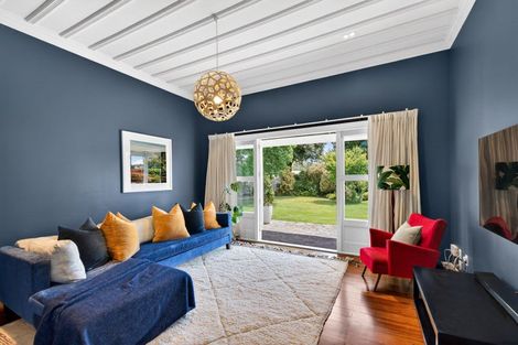 Photo of property in 27 Neeve Road, Taradale, Napier, 4112