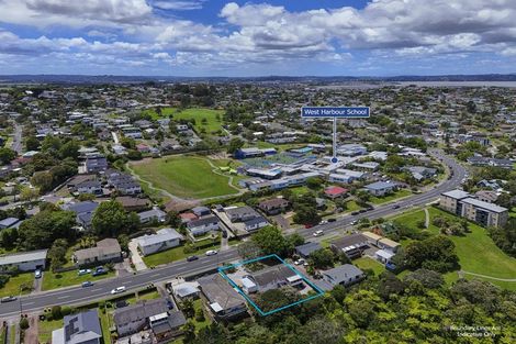 Photo of property in 107 Oreil Avenue, West Harbour, Auckland, 0618