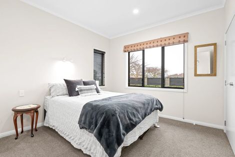 Photo of property in 52 Wiltshire Drive, Huntington, Hamilton, 3210