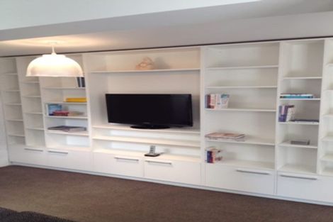 Photo of property in 17 Howard Road, Northcote, Auckland, 0627