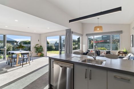 Photo of property in 187 Aubrey Road, Wanaka, 9305