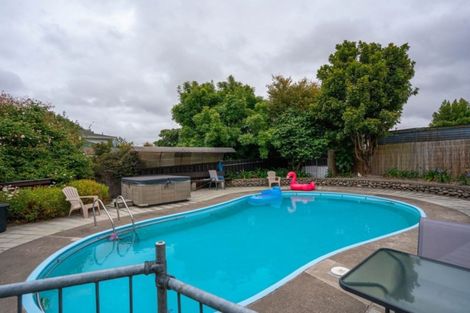 Photo of property in 2 Rahiwi Place, Lansdowne, Masterton, 5810