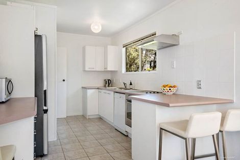 Photo of property in 37 Wyoming Avenue, Murrays Bay, Auckland, 0630