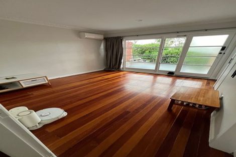Photo of property in 4/221 Mount Smart Road, Onehunga, Auckland, 1061