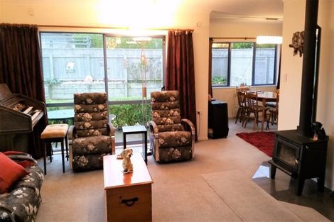 Photo of property in 9 Byron Brown Place, Otaki Beach, Otaki, 5512