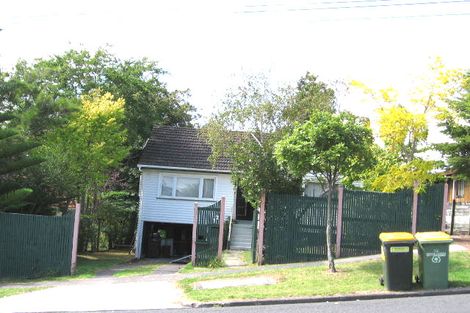Photo of property in 1/12 Arahoe Road, New Lynn, Auckland, 0600