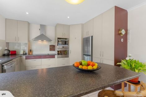 Photo of property in 14 Emlyn Place, Torbay, Auckland, 0630