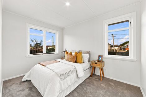 Photo of property in 35 Eureka Street, Aranui, Christchurch, 8061
