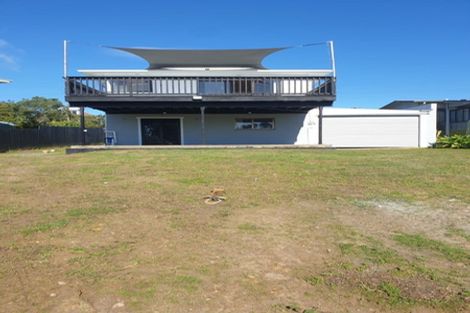Photo of property in 174 Howard Road, Orere Point, 2585