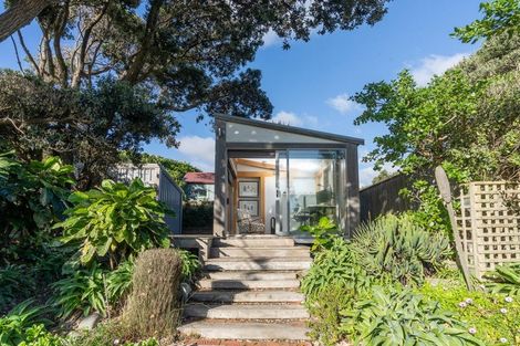 Photo of property in 121 The Parade, Paekakariki, 5034