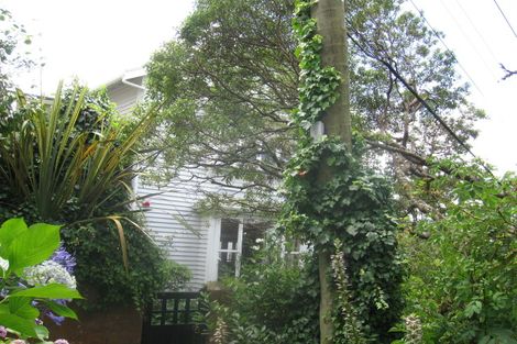 Photo of property in 6 Kowhai Road, Kelburn, Wellington, 6012