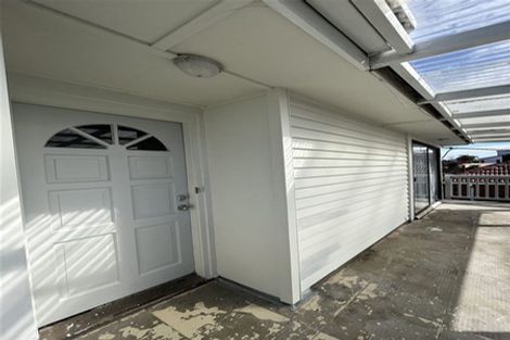Photo of property in 424 Old Te Atatu Road, Te Atatu Peninsula, Auckland, 0610