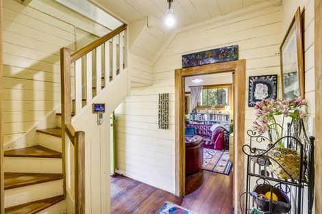 Photo of property in 1 Lawrence Road, Hospital Hill, Napier, 4110