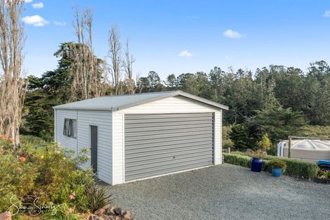 Photo of property in 86 Matakohe Wharf Road, Matakohe, 0593