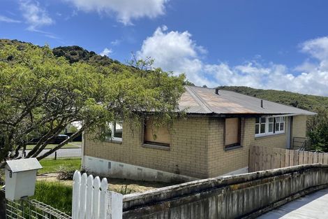 Photo of property in 1 Mahinawa Street, Takapuwahia, Porirua, 5022