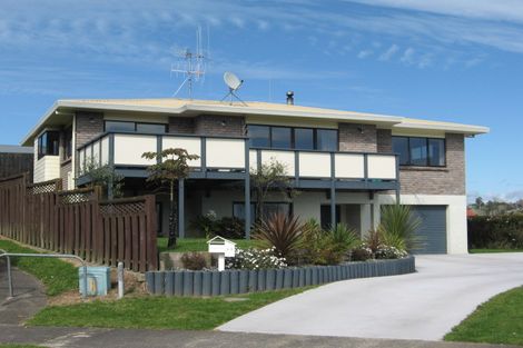 Photo of property in 25 Flinders Place, Welcome Bay, Tauranga, 3112