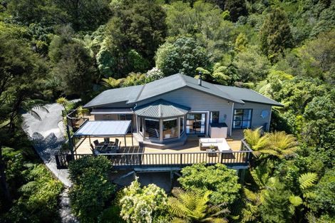 Photo of property in 253 Queen Charlotte Drive, Havelock, Picton, 7281