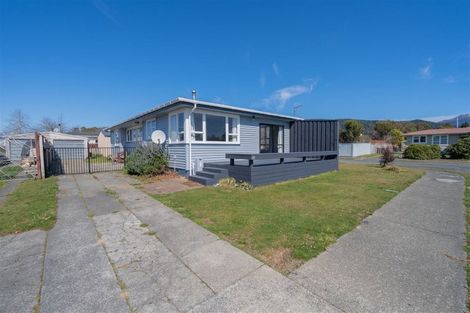 Photo of property in 26 Mararoa Drive, Manapouri, 9679