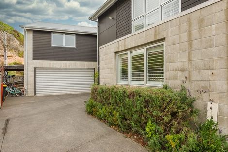Photo of property in 90 Wiggins Street, Sumner, Christchurch, 8081