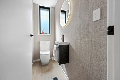 Photo of property in 2/23 Strowan Avenue, Fairfield, Hamilton, 3214