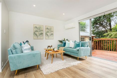 Photo of property in 10 Puketaha Road, Swanson, Auckland, 0816