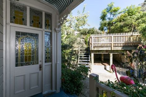 Photo of property in 129 Chaucer Road, Hospital Hill, Napier, 4110