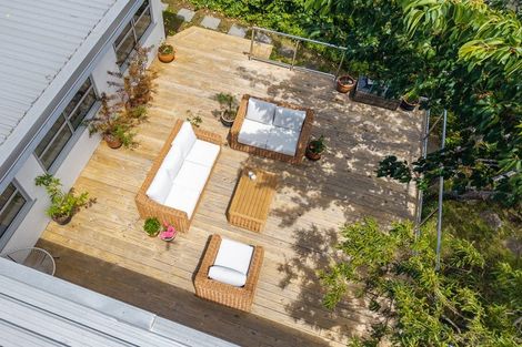 Photo of property in 48 Tiromoana Road, Raumati South, Paraparaumu, 5032