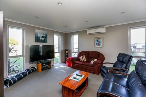 Photo of property in 1 Keene Drive, Bell Block, New Plymouth, 4312