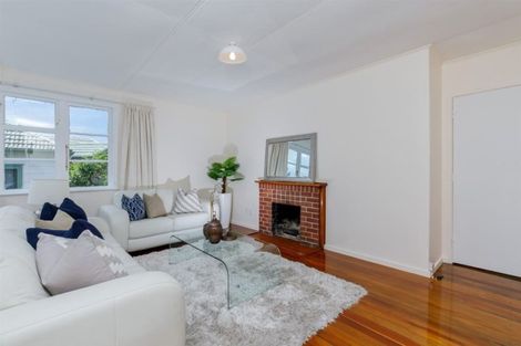 Photo of property in 23 Otakau Road, Milford, Auckland, 0620