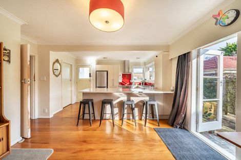 Photo of property in 46 Whirinaki Crescent, Heretaunga, Upper Hutt, 5018