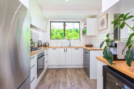 Photo of property in 9 Wakelin Place, Redwood, Christchurch, 8051