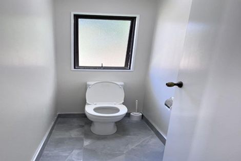 Photo of property in 35a Fairdene Avenue, Henderson, Auckland, 0610