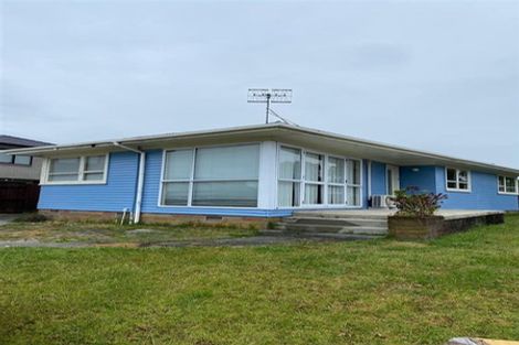 Photo of property in 30 Tiraumea Drive, Pakuranga, Auckland, 2010