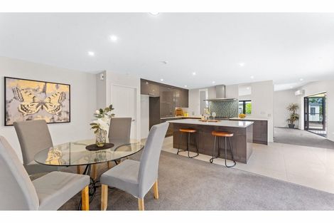 Photo of property in 21 Mariners View Road, Beach Haven, Auckland, 0626