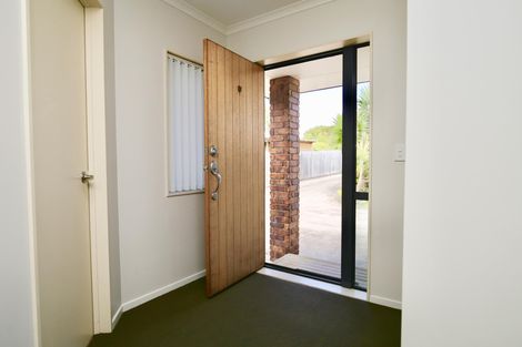 Photo of property in 4a Kohekohe Place, Pukete, Hamilton, 3200