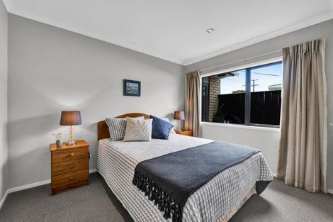 Photo of property in 1/276 Mangorei Road, Merrilands, New Plymouth, 4312