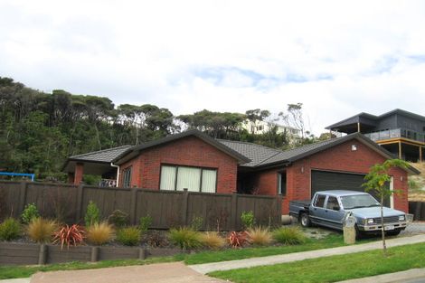 Photo of property in 13 Sylvan Way, Silverstream, Upper Hutt, 5019